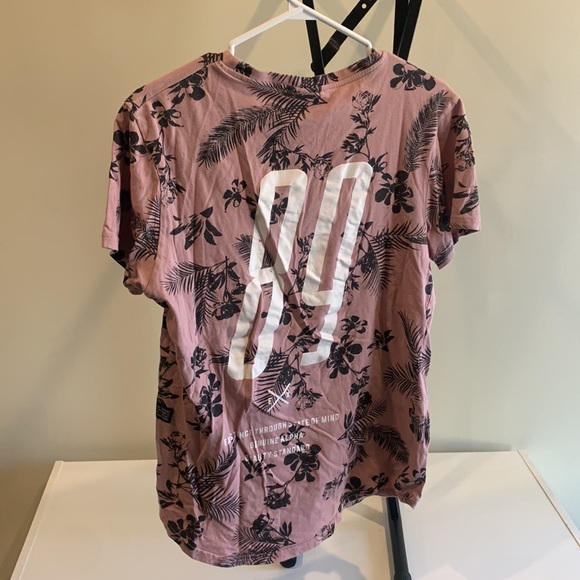 S Urban Planet “Hawaiian” shirt - Picture 2 of 3